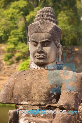 Statue Of Ancient Khmer Warrior Head At Angkor Wat Stock Photo