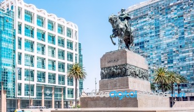 Statue Of General Artigas In Plaza Independencia, Montevideo, Ur… Stock Photo