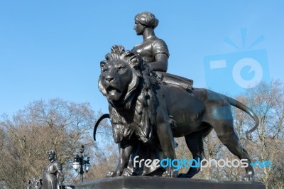 Statue On The Queen Victoria Memorial Outside Buckingham Palace Stock Photo