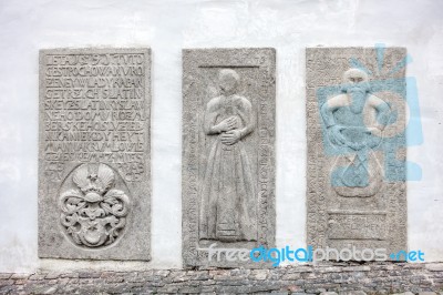 Statues Outside St Vitus Cathedral In Krumlov Stock Photo