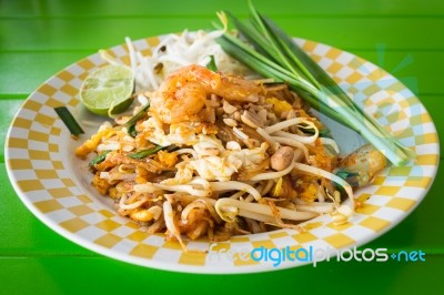 Stir Fried Noodles With Shrimp, Phat-thai Stock Photo