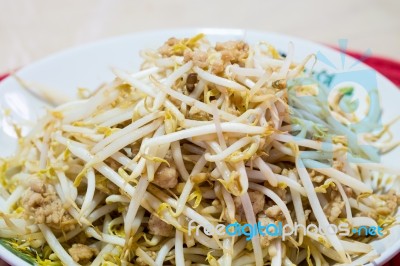 Stir Fry Bean Sprout With Mince Pork Stock Photo