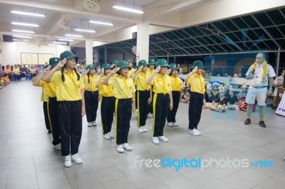 Student 9-10 Years Old, Scout Activities, Dance Performances Around The Fire., Scout Camp Bangkok Thailand Stock Photo