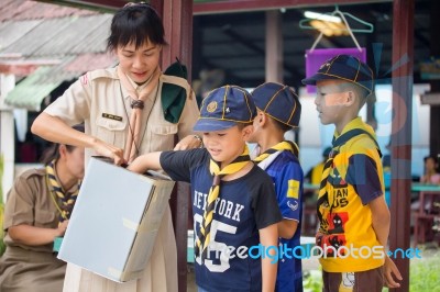 Student 9-10 Years Old, Scout In Adventure Activities, Scout Camp School Bangkok Thailand Stock Photo