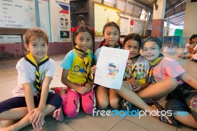 Student 9-10 Years Old, Scouts Work Together, Scout Camp In Bangkok Thailand Stock Photo