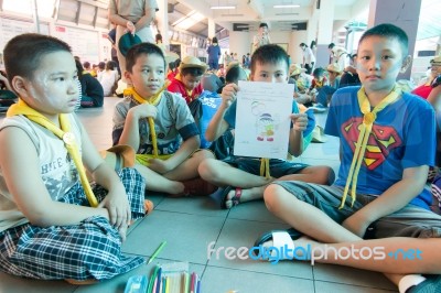 Student 9-10 Years Old, Scouts Work Together, Scout Camp In Bangkok Thailand Stock Photo