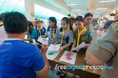 Student 9-10 Years Old, Scouts Work Together, Scout Camp In Bangkok Thailand Stock Photo