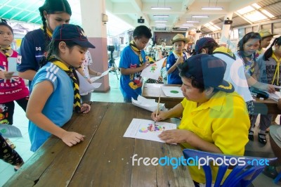 Student 9-10 Years Old, Scouts Work Together, Scout Camp In Bangkok Thailand Stock Photo