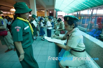 Student 9-10 Years Old, Scouts Work Together, Scout Camp In Pieamsuwan School Bangkok Thailand Stock Photo