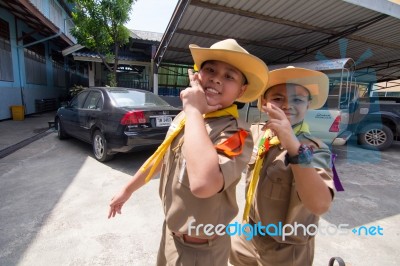 Student 9-10 Years Old, Scouts Work Together, Scout Camp In Pieamsuwan School Bangkok Thailand Stock Photo