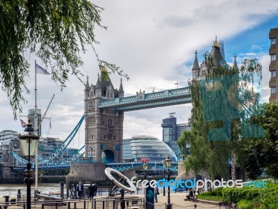 Sun Dial Near Tower Bridge In London Stock Photo