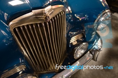 Sunbeam Alpine 1954 In The Motor Museum At Bourton-on-the-water Stock Photo