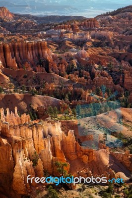 Sunlit Hoodoos In Bryce Canyon Stock Photo