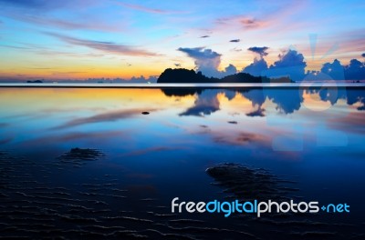 Sunrise At Hat Sai Ri Beach In Chumphon Stock Photo