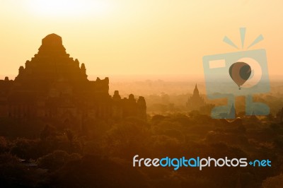 Sunrise Over Temples Of Bagan In Myanmar Stock Photo