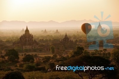 Sunrise Over Temples Of Bagan In Myanmar Stock Photo