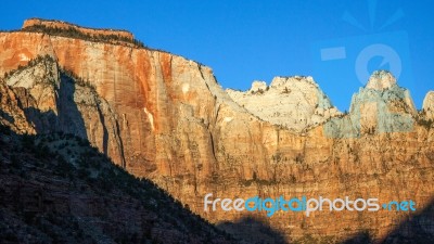 Sunrise Over The West Temple And Altar Of Sacrifice Stock Photo