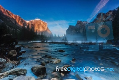 Sunset At Valley View, Yosemite National Park Stock Photo