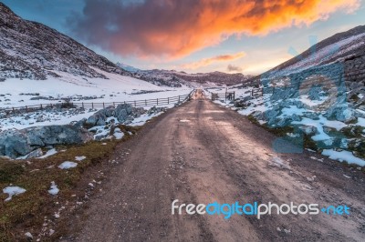 Sunset Before The Full Moon In The Lakes Of Covadonga Stock Photo