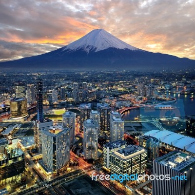 Surreal View Of Yokohama City And Mt. Fuji Stock Photo