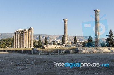 Temple Of Zeus In Athens Stock Photo