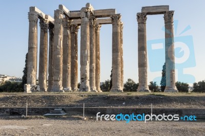 Temple Of Zeus In Athens Stock Photo