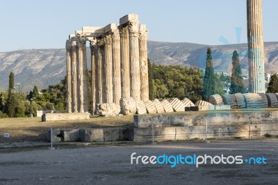 Temple Of Zeus In Athens Stock Photo