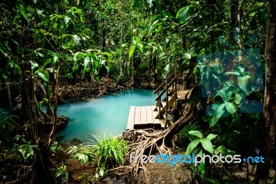 Tha Pom Klong Song Nam Stock Photo