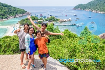 Thai Tourists At Koh Nang Yuan Island Stock Photo