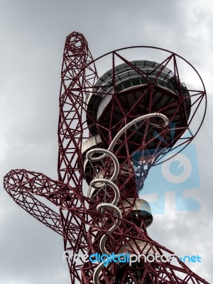 The Arcelormittal Orbit Sculpture At The Queen Elizabeth Olympic… Stock Photo