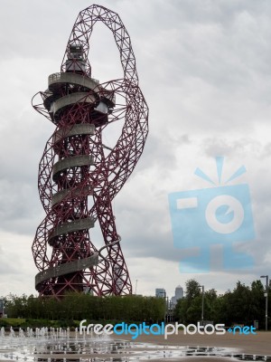 The Arcelormittal Orbit Sculpture At The Queen Elizabeth Olympic… Stock Photo