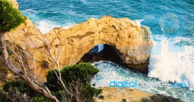 The Arch At Port Campbell National Park Stock Photo