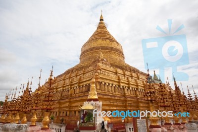 The Golden Shwezigon Pagoda Stock Photo