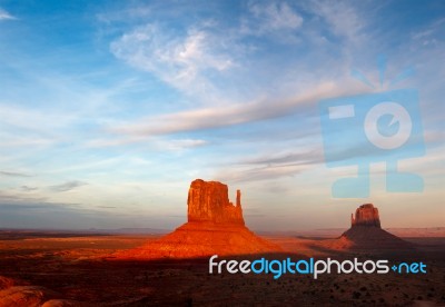 The Mittens Glowing At Sunset In Monument Valley Stock Photo