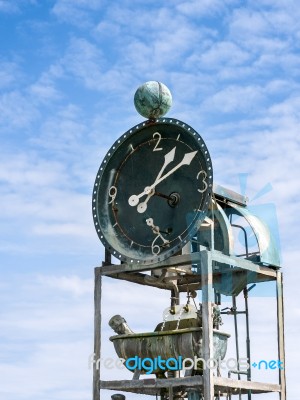 The Pier Waterclock On Southwold Pier Stock Photo