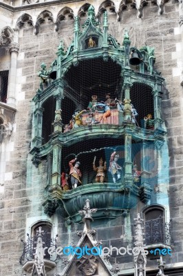 The Rathaus-glockenspiel In Munich Stock Photo