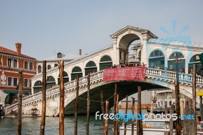 The Rialto Bridge In Venice Stock Photo