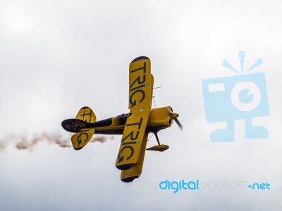 The Trig Aerobatic Team Flying Over Biggin Hill Airport Stock Photo