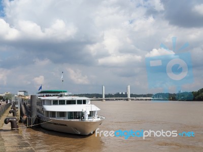 Tourist Boat Moored On The River Garonne In Bordeaux Stock Photo