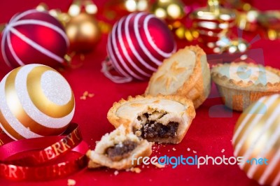 Traditional Christmas Mince Pies Stock Photo