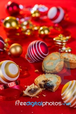 Traditional Christmas Mince Pies Stock Photo