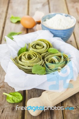 Traditional Italian Raw Homemade Spinach Pasta Stock Photo