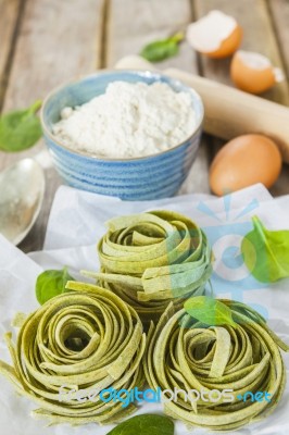 Traditional Italian Raw Homemade Spinach Pasta Stock Photo