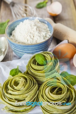 Traditional Italian Raw Homemade Spinach Pasta Stock Photo