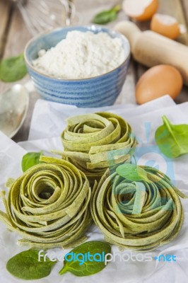 Traditional Italian Raw Homemade Spinach Pasta Stock Photo