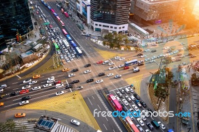 Traffic Speeds Through An Intersection In Gangnam.gangnam Is An Affluent District Of Seoul. South Korea Stock Photo