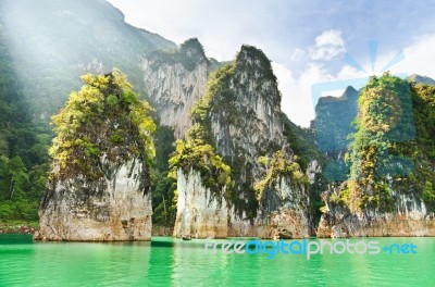 Travel Island And Green Lake ( Guilin Of Thailand ) Stock Photo