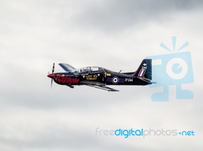 Tucano T. Mk 1 Flying Over Biggin Hill Airfield Stock Photo