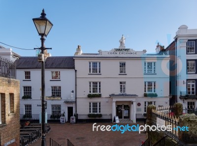 Tunbridge Wells, Kent/uk - January 5 : Corn Exchange Building In… Stock Photo