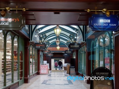 Tunbridge Wells, Kent/uk - January 5 : The Great Hall Arcade In Stock Photo